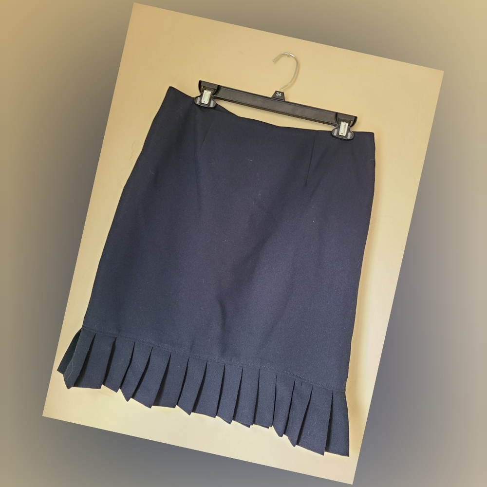 Navy skirt with pleated aline skirt